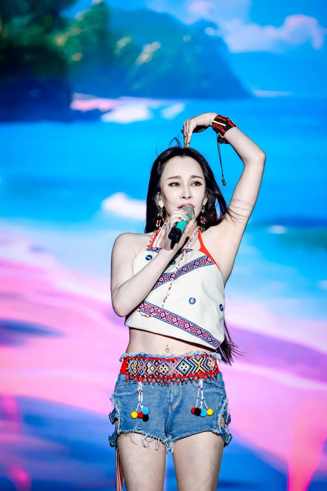 音樂盛宴，綿陽不眠夜！張靚穎領(lǐng)銜眾星，2.5萬+觀眾共襄盛舉！
